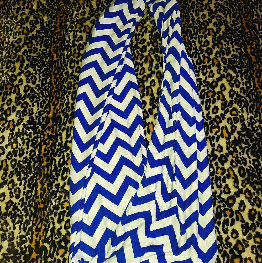 Scarfs - Picture 8 of 15